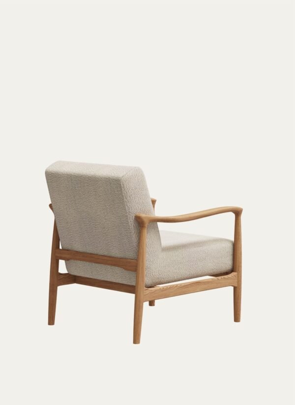 AMANDA ARMCHAIR